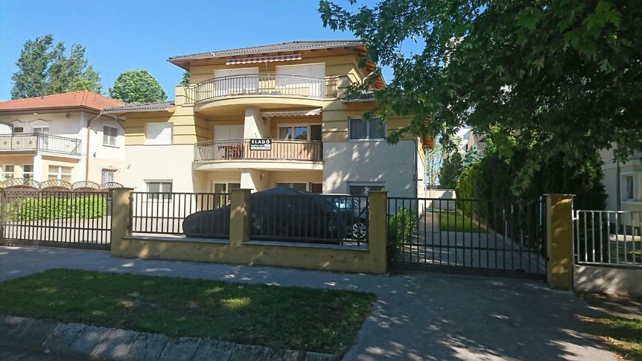 Apartament Yellow Sun Apartman Siófok Zewnętrze zdjęcie